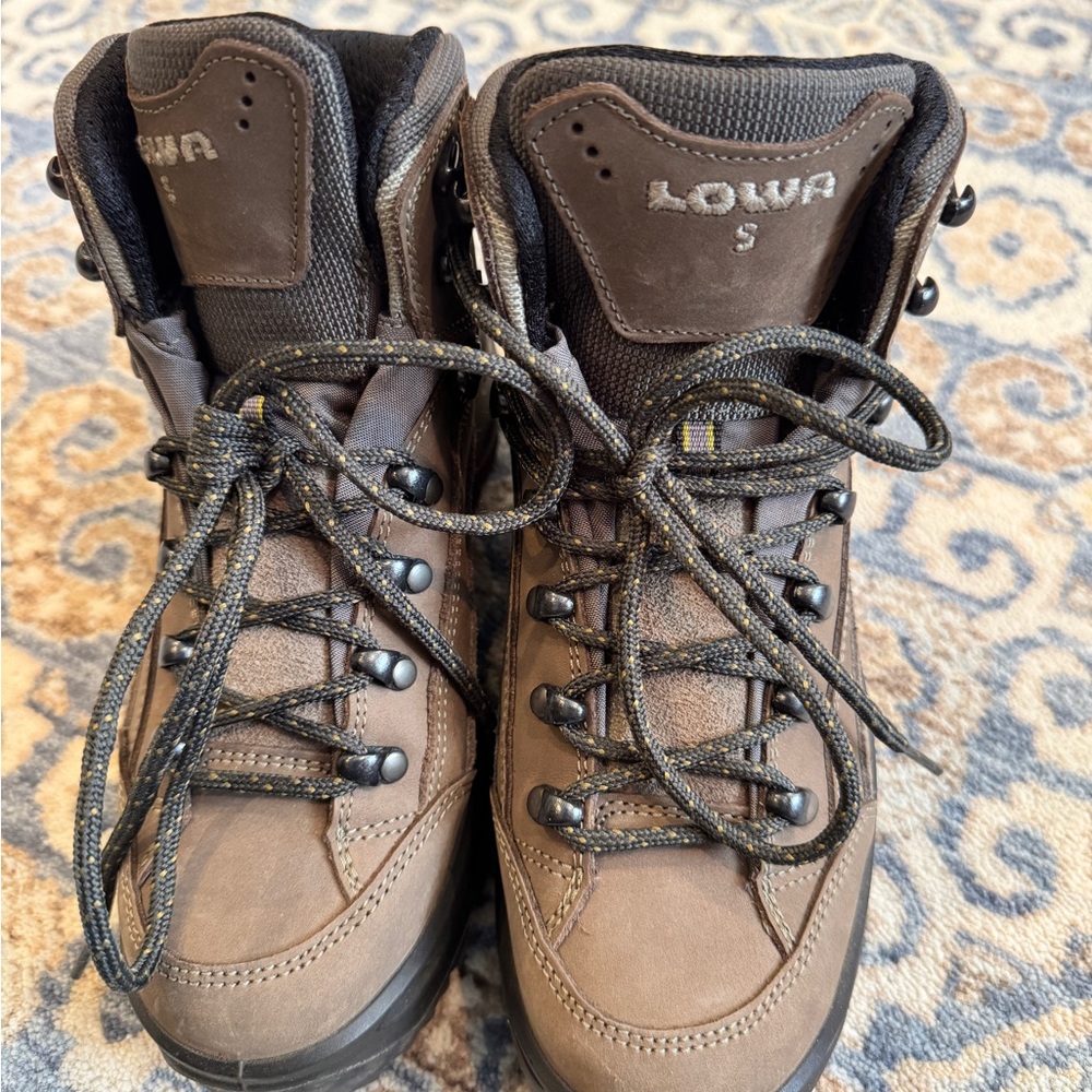 Lowa Brown Leather Hiking Boots